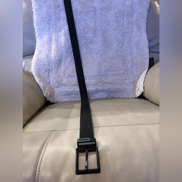 Men’s Guess Black Belt size 38-40 EUC another sexy beautiful belt like new - Picture 4 of 15